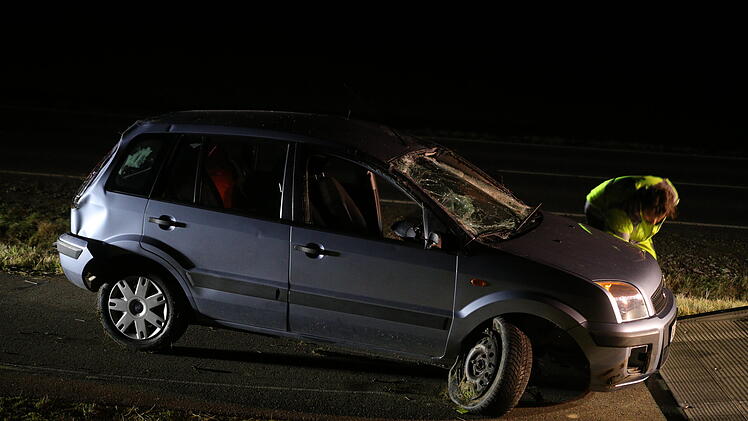 Unfall auf B13: &Uuml;berholman&ouml;ver geht schief - drei Personen verletzt
