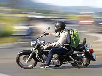 Auf zwei Rädern wird Mobilität zur Freiheit, finden Biker. Doch viele überschätzen ihr Können.  Foto: Josef Hofbauer