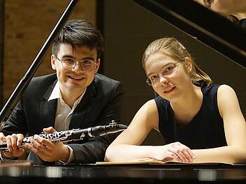Das Duo "Clariphin" mit Seraphin Maurice Lutz (Klarinette) und Clara Isabella Siegle (Klavier) eröffnet die Musikring-Saison. Foto: privat