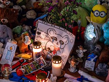 Trauer um get&ouml;teten achtj&auml;hrigen Fabian