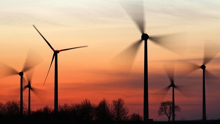 Wohin führt der Weg der Windkraft in Mitwitz. Die Bürger sollen das mit entscheiden. Foto: Jan Woitas/dpa