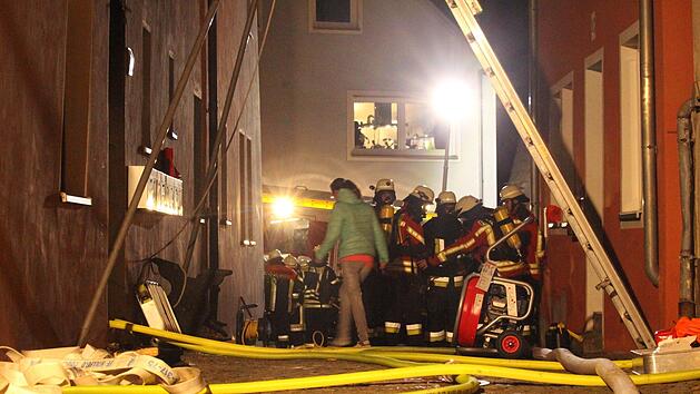 Die Stadt Hollfeld sucht für eine sechsköpfige Familie eine Wohnung. Bei einem Feuer in einem Mehrfamilienhaus hatte die Familie ihr Hab und Gut verloren. Foto: News5/Holzheimer