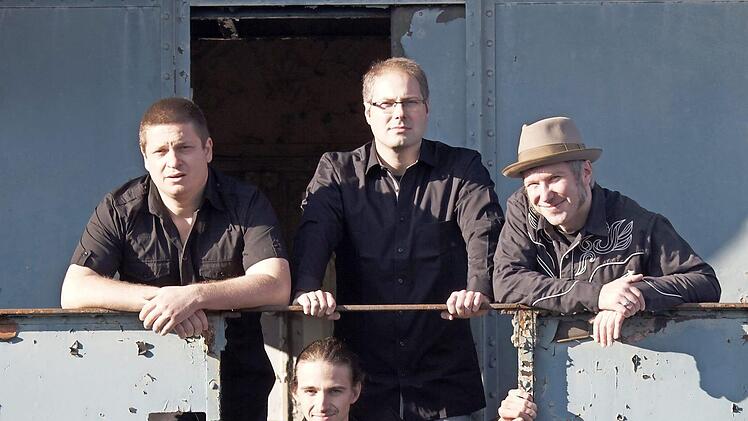 Tim Jäger und seine Band spielen in Münnerstadt.  Foto: Fabio Blaha