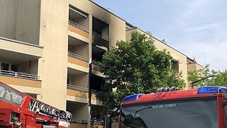 N&uuml;rnberg: Feuer in Wohnhaus - Feuerwehr rettet Bewohner