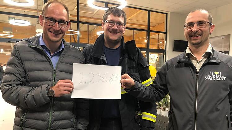 Kreis Coburg: Neues "Einkaufszentrum Oberfranken" eröffnet - Bürgermeister geht Wette ein