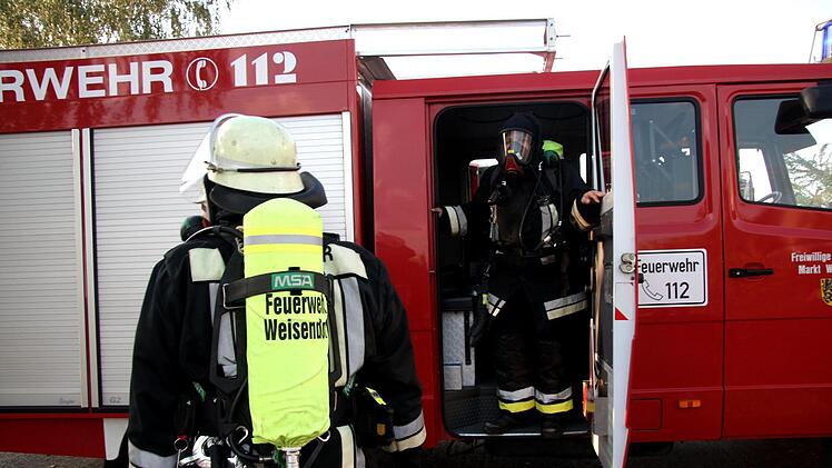 Szenen unangekündigten Übung der Feuerwehren Weisendorf und Großenseebach am Donnerstag, 20. September. Foto: Richard Sänger