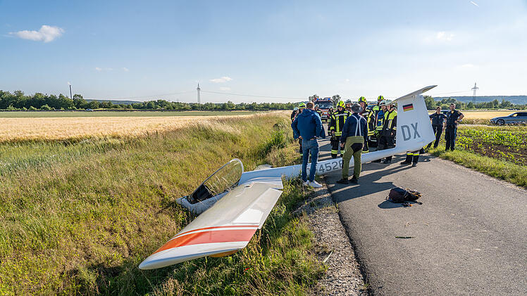 Dreifache Notlandung: Drei Segelflieger m&uuml;ssen zeitgleich neben der A73 notlanden