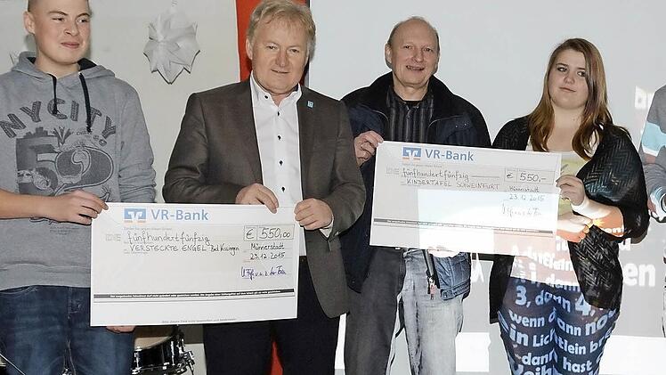 1650 Euro haben Mittelschüler für einen guten Zweck erlaufen. Foto: Hein