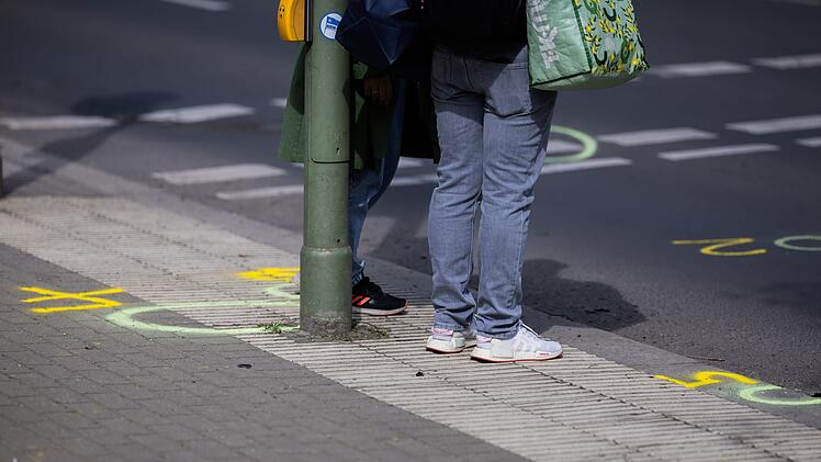 Auto erfasst M&auml;dchen auf E-Scooter &ndash; 14-J&auml;hrige stirbt