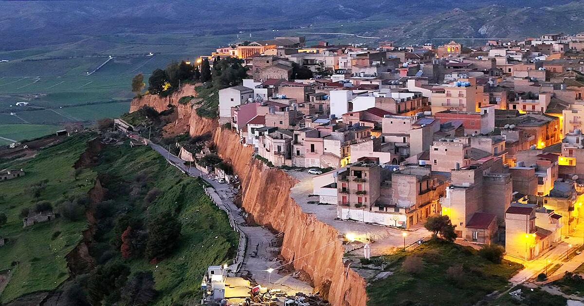 Erdrutsch-bedroht-sizilianische-Stadt-1-500-evakuiert