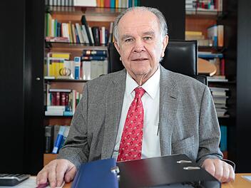 Die Firma Ireks ist Hans Albert Ruckdeschels Leben: Am Dienstag wird er 75 Jahre alt, doch ans Aufhören denkt er noch nicht. Foto: Matthias Hoch
