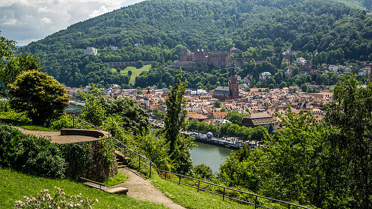 Philosophenweg mit Blick auf Heidelberg