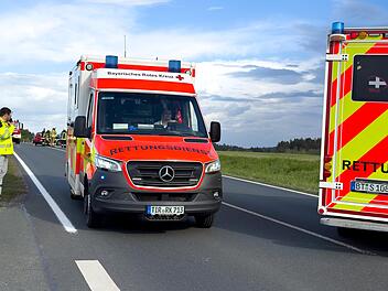 Frontalzusammenstoß auf der B22 im Kreis Bayreuth