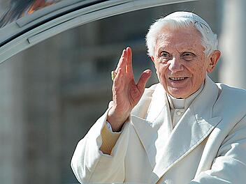 Papst em. Benedikt XVI. steht derzeit mit Kreiskulturreferent Werner Eberth in einem Briefkontakt über Kardinal Döpfner. Foto: epd