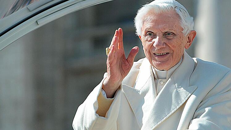 Papst em. Benedikt XVI. steht derzeit mit Kreiskulturreferent Werner Eberth in einem Briefkontakt über Kardinal Döpfner. Foto: epd