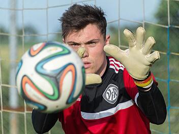 Christian Dietz ist im Gro&szlig;bardorfer Tor der Ersatzmann des Ersatzmanns.  Foto: Anand Anders