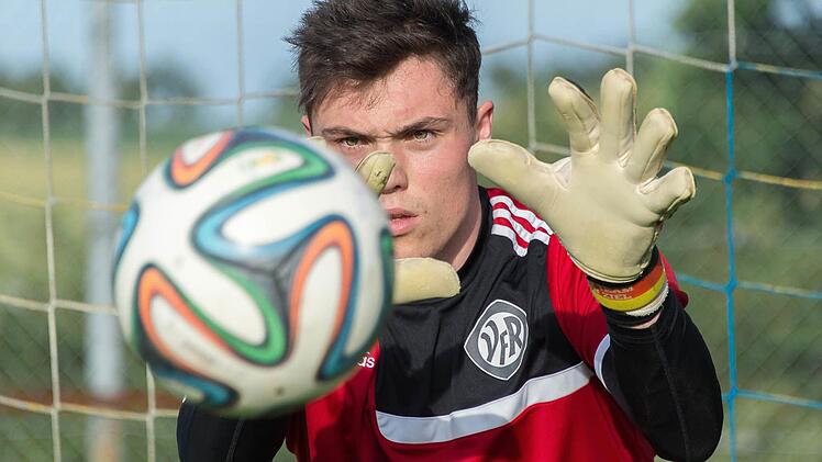 Christian Dietz ist im Gro&szlig;bardorfer Tor der Ersatzmann des Ersatzmanns.  Foto: Anand Anders