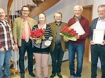 Ehrungen beim Stadtsteinacher Gartenbauverein; im Bild (von links) Jens Pöhner, Zweiter Vorsitzender Jürgen Schultheiß, Bürgermeister Roland Wolfrum, Anna Konopka, Kreisfachberater Friedhelm Haun, Dieter Buchwald, Franz Schrepfer und und Vorsitzender Andreas Dremer  Foto: Klaus-Peter Wulf