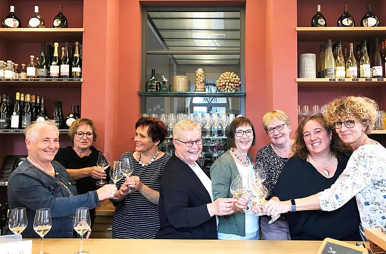 Sommerach: InfoVinothek feiert 20-jähriges Jubiläum mit humorvollem Fest