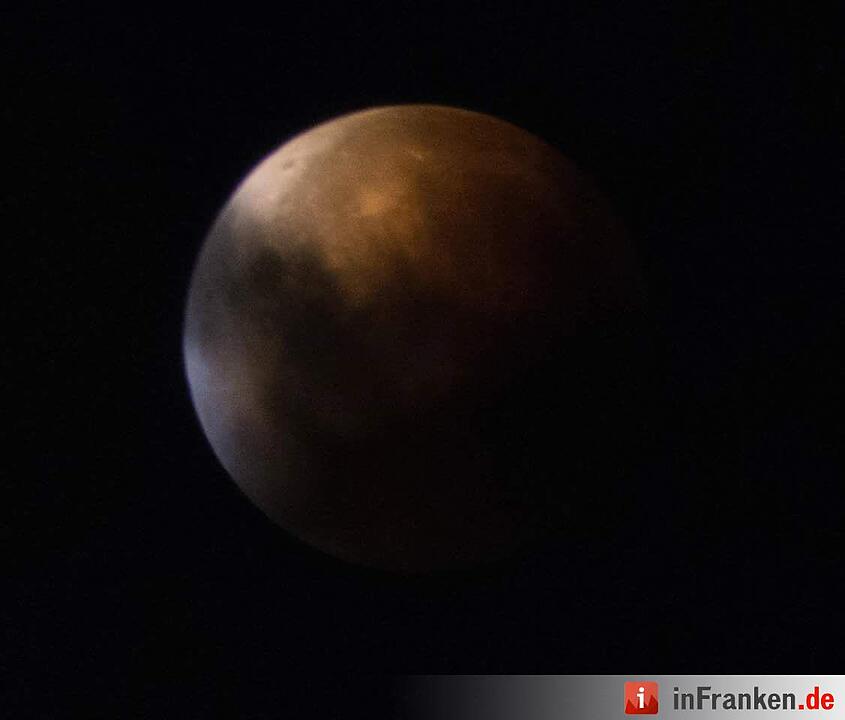 Leserfotos: Blutmond über Franken