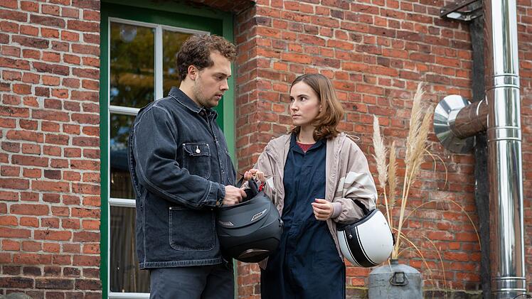 Selma Petersen (Tara Luise Fischer) und ihr Freund Sven (Anselm Bresgott) wollten im großen Stil Marihuana anbauen.