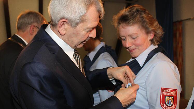 Die Damen aus Oberngrub werden geehrt. Foto: Carmen Schwind