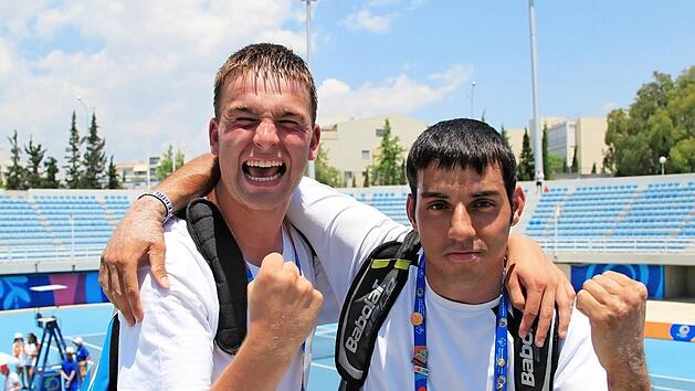 Die beiden Tennisspieler Christoph Weinzierl und Janis Jerke strahlten bei den "Special Olympics World Games" 2011 in Athen um die Wette. Im Juni 2023 finden die Spiele in Berlin statt - und der Landkreis Kulmbach könnte für vier Tage Gastgeber für eines der 170 Nationalteams sein.