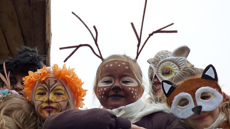 Auch viele Kinder hatten sich in närrische Schale geworfen.