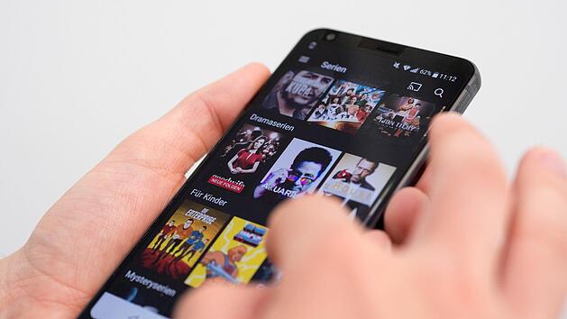 Internet-Gigant Google will den Streaming-Markt erobern: Bei der Bereitstellung digitaler Musik hinkt der Suchmaschinen-Riese noch hinter her. Ein neues Produkt soll helfen. Symbolbild: Andrea Wanrecke / dpa