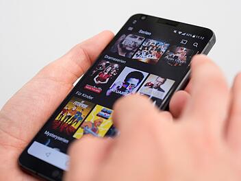 Internet-Gigant Google will den Streaming-Markt erobern: Bei der Bereitstellung digitaler Musik hinkt der Suchmaschinen-Riese noch hinter her. Ein neues Produkt soll helfen. Symbolbild: Andrea Wanrecke / dpa