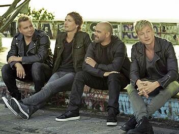 Sehen gut aus und können auch ganz ordentlich singen: die vier Jungs von "Sunrise Avenue". Rechts: Sänger Samu. Foto: Veranstalter