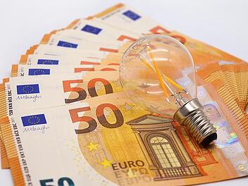 Mehr Geld im Geldbeutel: Der Strompreis f&auml;llt 2026.