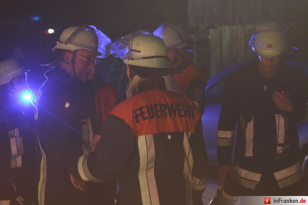 Unwetter in Mittelfranken: Überschwemmung, Blitzschlag, Straßenschäden