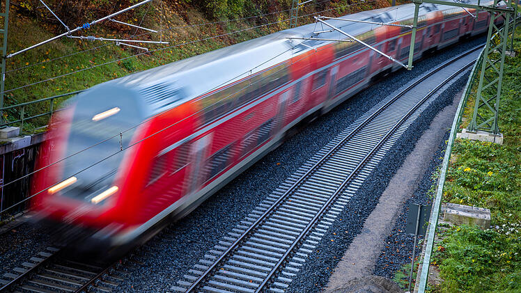 Bahn, Nahverkehrszug, Schienenverkehr