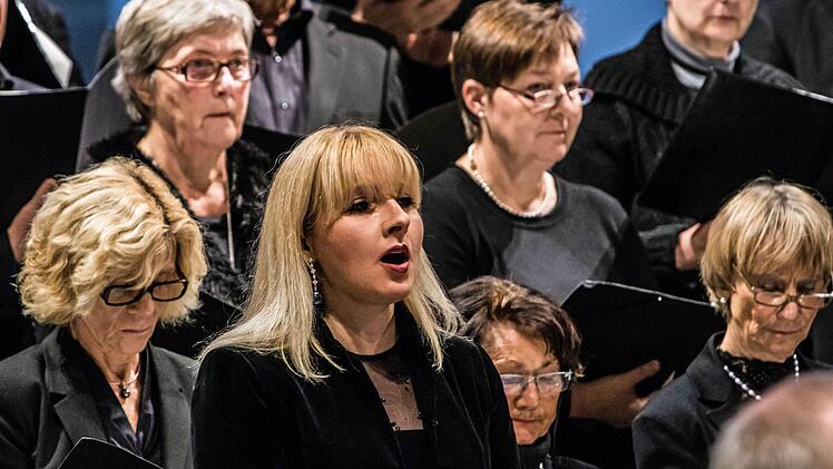 Begeisterten Beifall gab es am Ende für die Aufführung von Rossinis "Stabat Mater" in der Coburger Morizkirche: Gina Ianni (Sopran)Foto: Jochen Berger