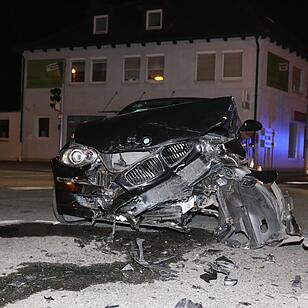 Coburg: Zwei Autos kollidieren an Kreuzung – zwei Verletzte