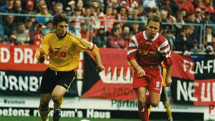 Club-Kapitän Peter Knäbel gegen den heutigen Schweinfurter Trainer Gerd Klaus. Foto: Timo Stöhr