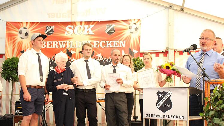 Ehrungen beim Kommersabend des SCK Oberwildflecken. Foto: Sebastian Schmitt