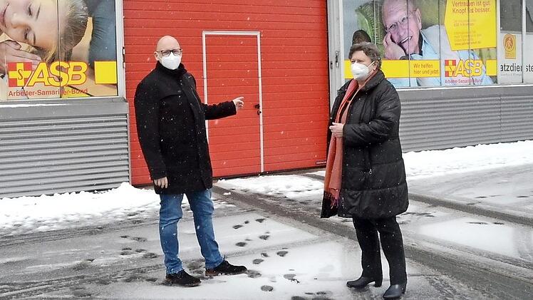 ASB-Kreisgeschäftsführer Roland Funk und Kreisverbandsvorsitzende Christa Steiger blicken auf ein erfolgreiches Jahr 2020 zurück und sehen mit Zuversicht in die Zukunft.  Foto: K.-H. Hofmann