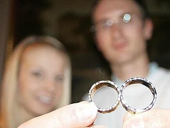 Wer heiraten will, braucht den Segen vom Standesamt, in Oberelsbach darf trotz einiger Änderungen weiterhin geheiratet werden. Foto: Anja Vorndran