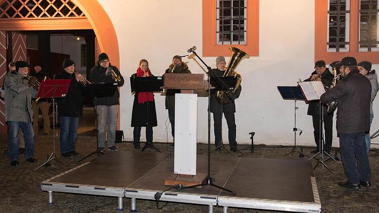 Die musikalische Gestaltung des Neujahrsempfangs der Stadt Haßfurt hatte der evangelische Posaunenchor Haßfurt unter der Leitung von Pfarrer Gerhard Barfuß übernommen.