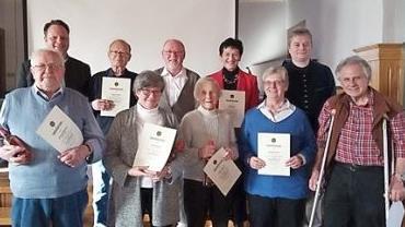 Ehrungen beim Frankenwaldverein Kulmbach; (v. l.) Heinrich Bittruf, Ingo Lehmann, Heinz König, Heidi Krauß, Hans Werther, Hilde Leupold, Inge Aures, Gertrud Limmer, Uwe Wirsig und Horst Limmer Foto: privat