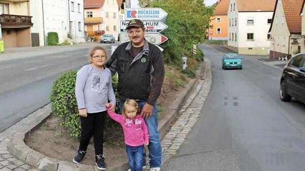 Georg Martin mit Tochter Antonia (links) und deren Cousine Emily Foto: Evi Seeger