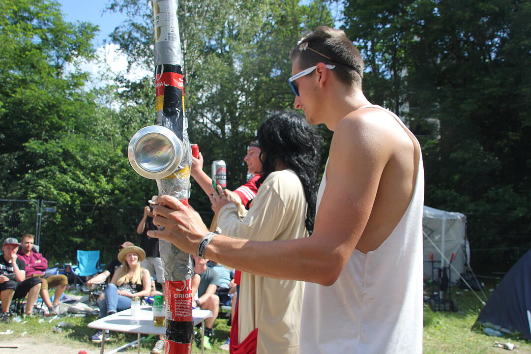 Die Parkrocker feiern das Bier in einer Biermesse