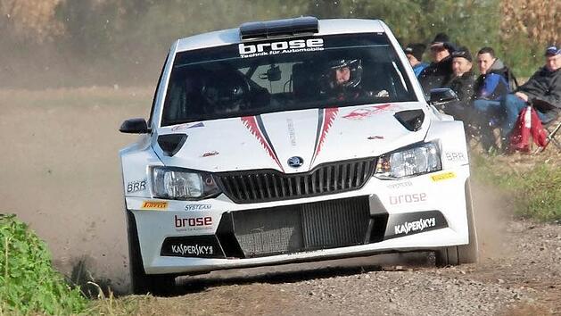Dominik Dinkel und Christina Kohl waren auch beim Finale der deutschen Rallye-Meisterschaft voll da und verdienten sich den starken 3. Gesamtplatz einfrucksvoll. Foto: Daniela Bingart