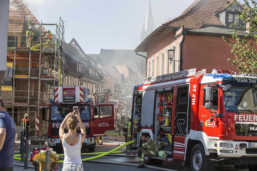 Zeil: Dachstuhlbrand in Altstadt