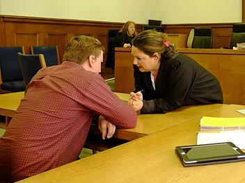 Wegen Drogenhandel wurde ein 23-jähriger Mann am Donnerstag vor dem Landgericht Nürnberg-Fürth zu einer Freiheitsstrafe in Höhe von vier Jahren und sechs Monaten verurteilt. Foto: Nikolas Pelke