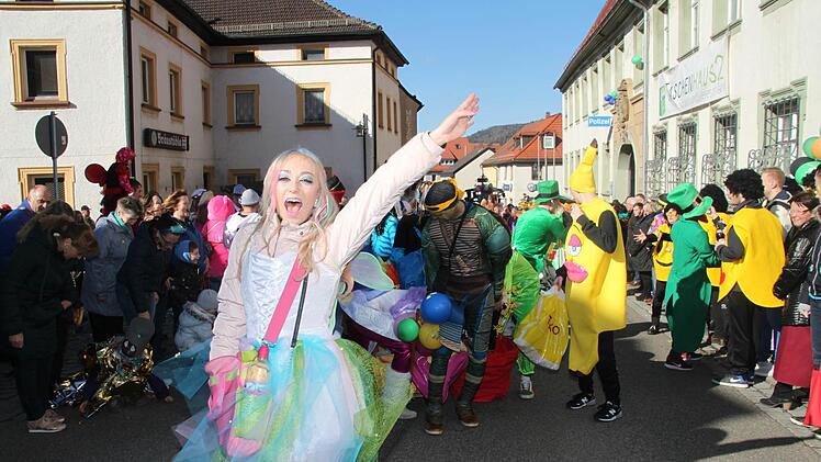 Marktplatztreiben in Stadtsteinach Foto: Jürgen Gärtner