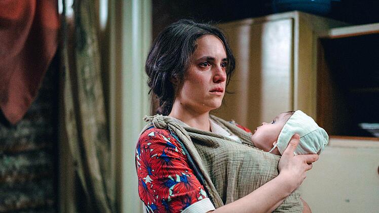 Gerta (Barbora V&aacute;chov&aacute;) muss sich und ihr Baby in den Wirren der Nachkriegszeit durchbringen.