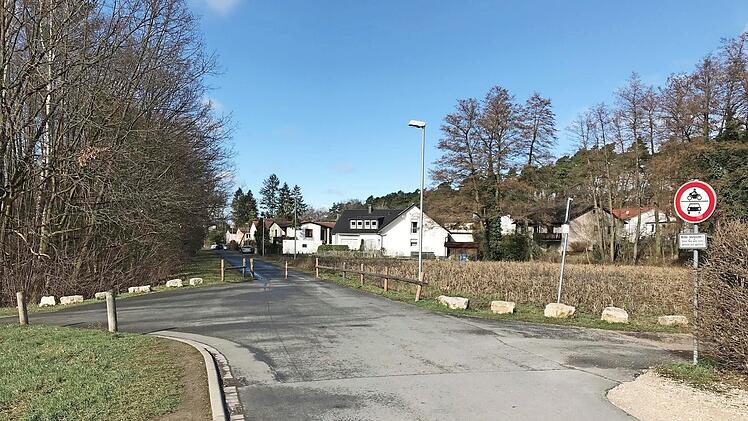Im Schronfeld erfolgte der Überfall. Eine ruhige Gegend in Sieglitzhof, erst recht nachts um drei Uhr.  Fotos: Michael Busch/Opfer